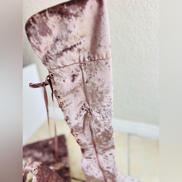 BAMBOO Mauve Madam Taupe crush velvet OTK Thigh High Chunky Heel Boot size 7 - Picture 6 of 8